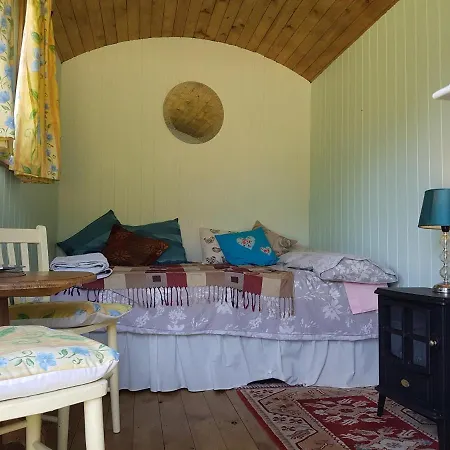 Shepherds Hut Dolly Wagon * קזיק