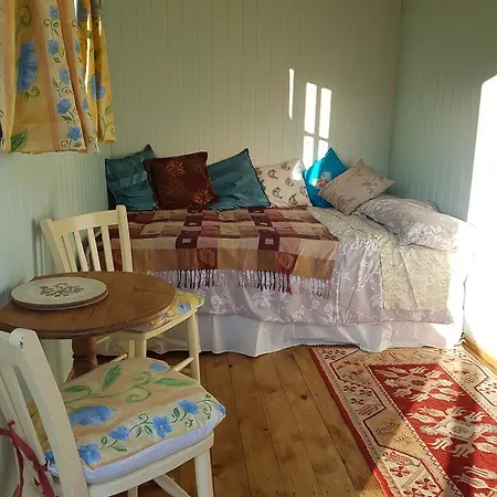 Feriegård Shepherds Hut Dolly Wagon